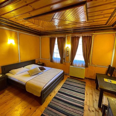 Guest Rooms Colorit 科普里夫什迪察 外观 照片