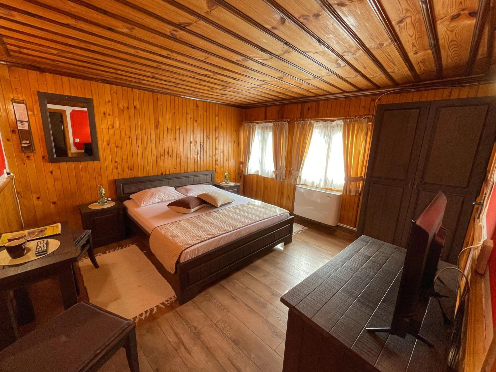 Guest Rooms Colorit 科普里夫什迪察 外观 照片