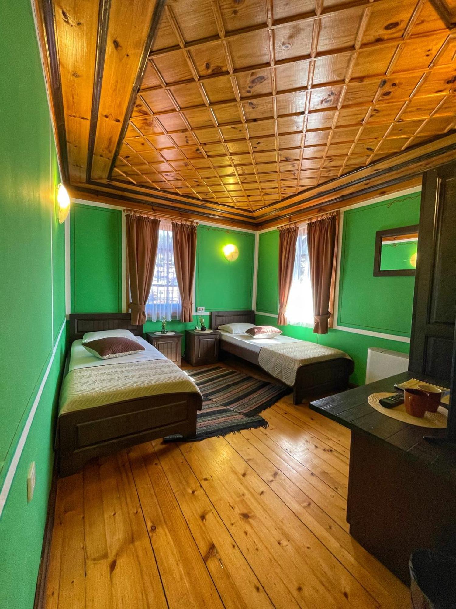 Guest Rooms Colorit 科普里夫什迪察 外观 照片