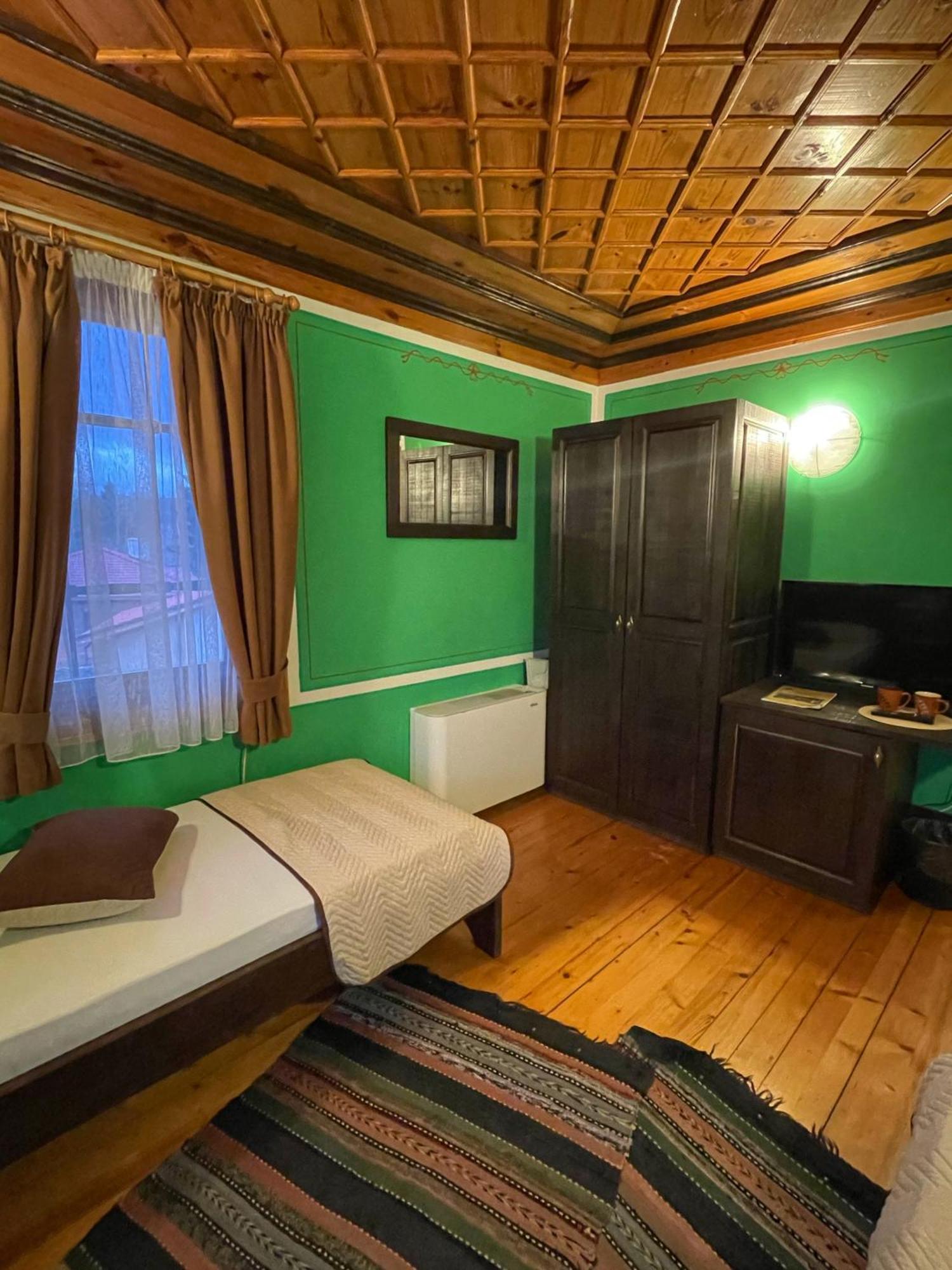 Guest Rooms Colorit 科普里夫什迪察 外观 照片