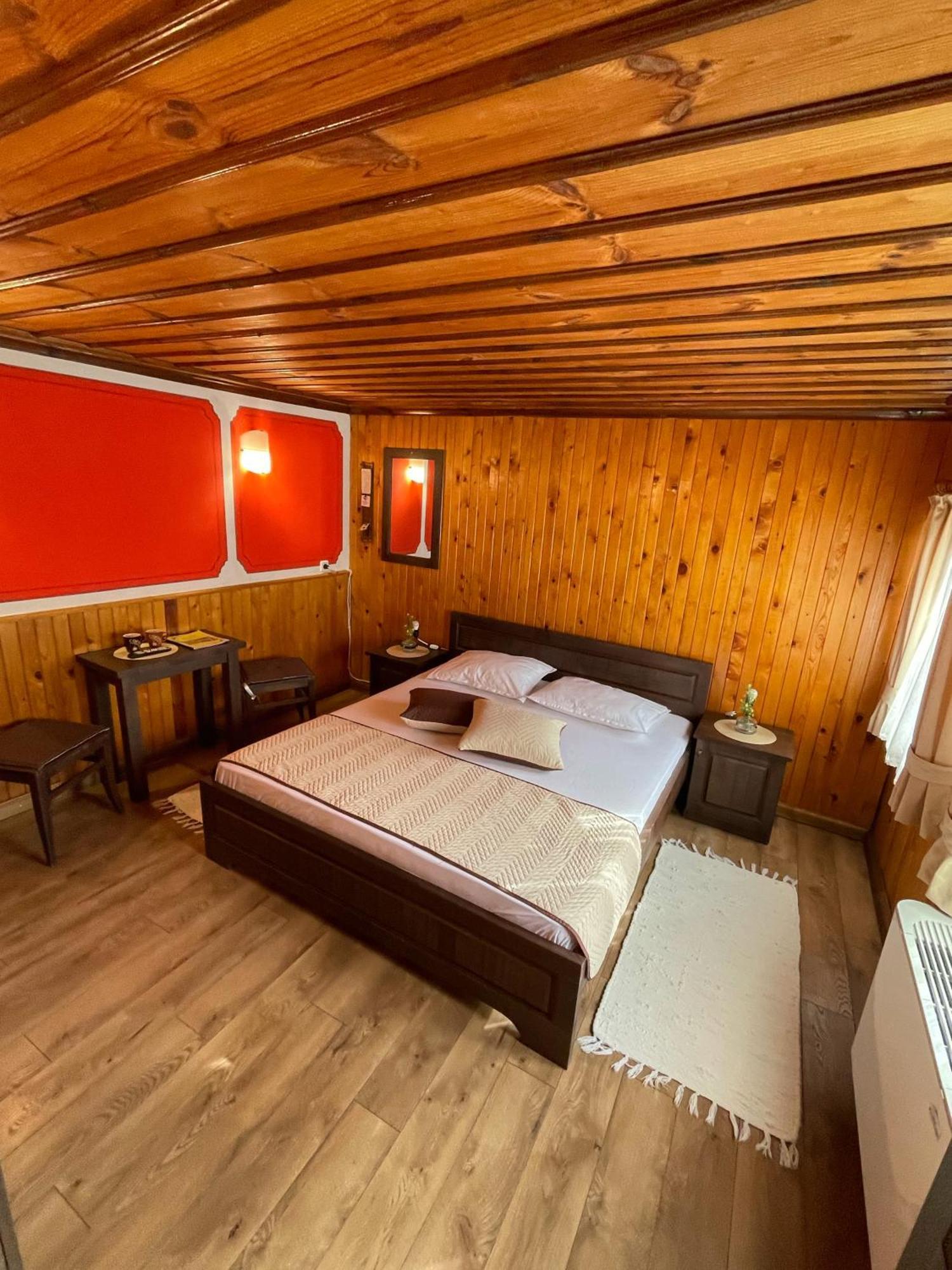 Guest Rooms Colorit 科普里夫什迪察 外观 照片