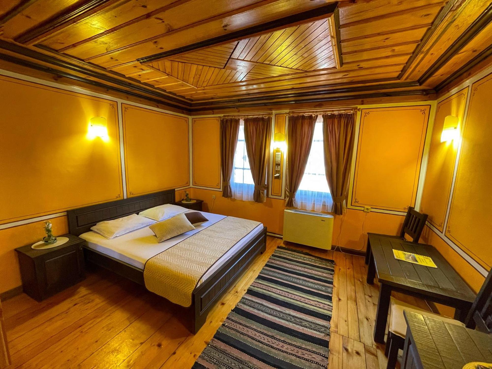 Guest Rooms Colorit 科普里夫什迪察 外观 照片